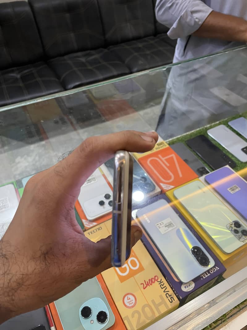 Google Pixel 8 Pro 3