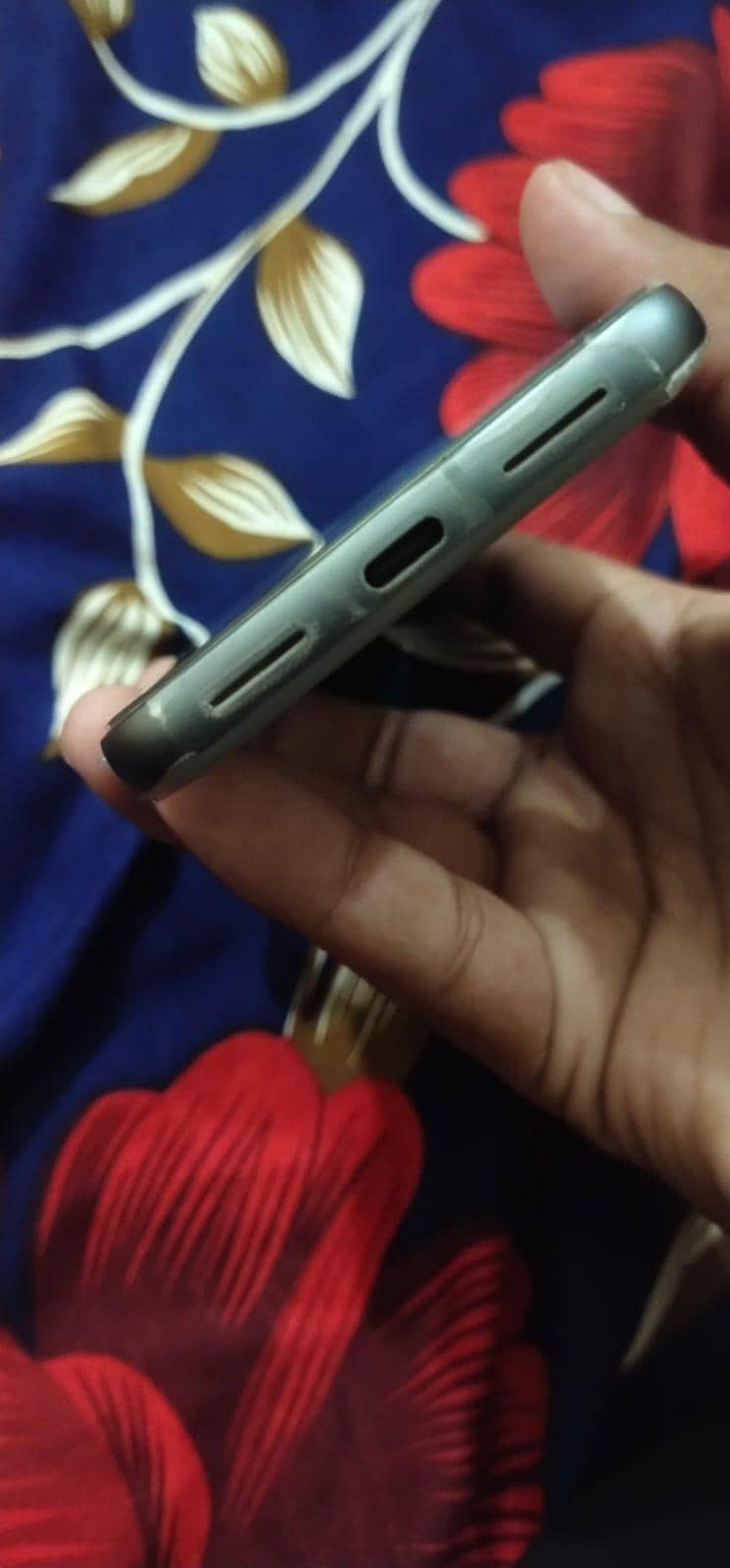 Google Pixel 8 4