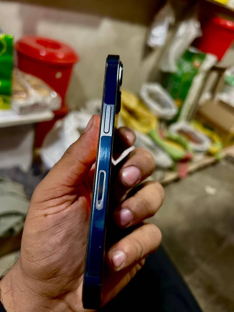 Apple iPhone 13 1