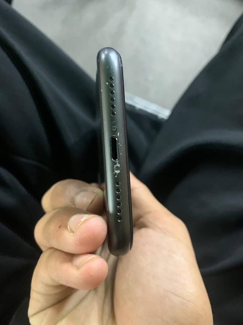 Apple iPhone 11 2