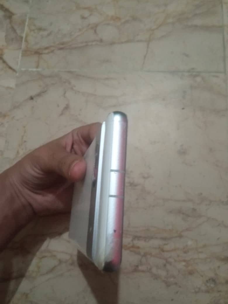 Google Pixel 7a 3
