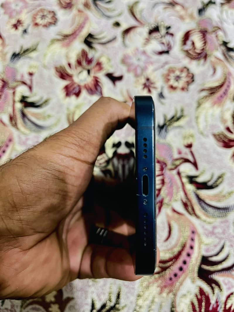 Apple iPhone 14 plus 3