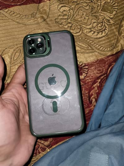 iphone 11 pro max. . . . . NON PTA. .
