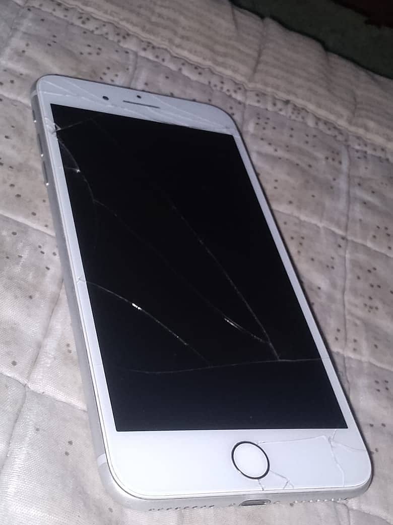 Apple iPhone 7 Plus 9