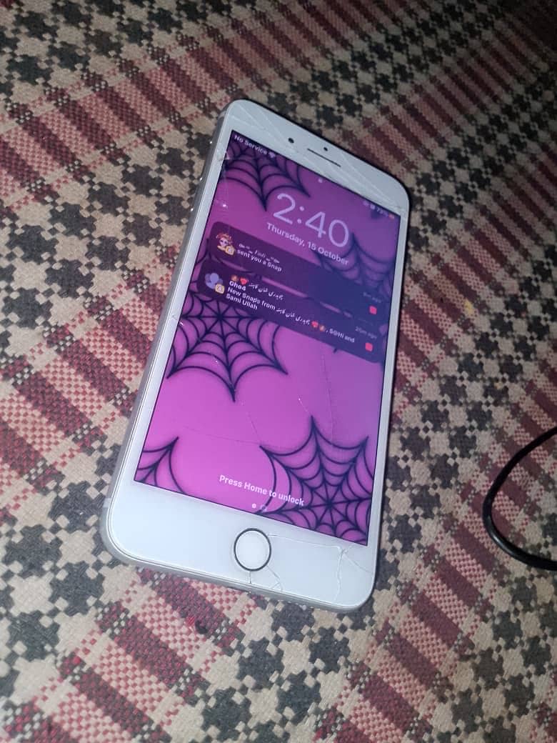 Apple iPhone 7 Plus 11