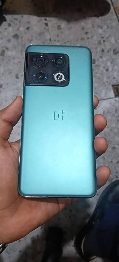 One Plus 10 Pro official PTA approved box bhi hay is ka