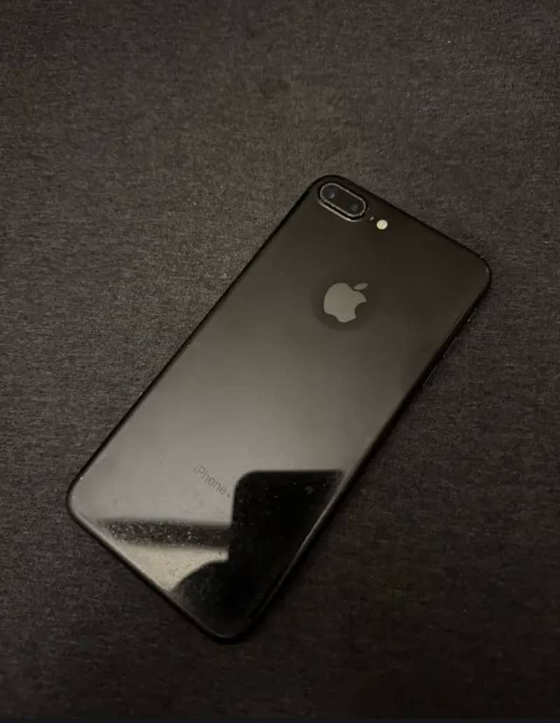 Apple iPhone 7 Plus 1