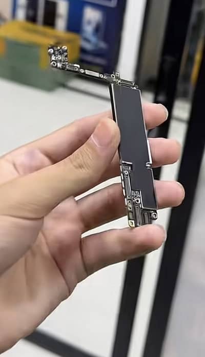 Apple iPhone SE 2020 parts
