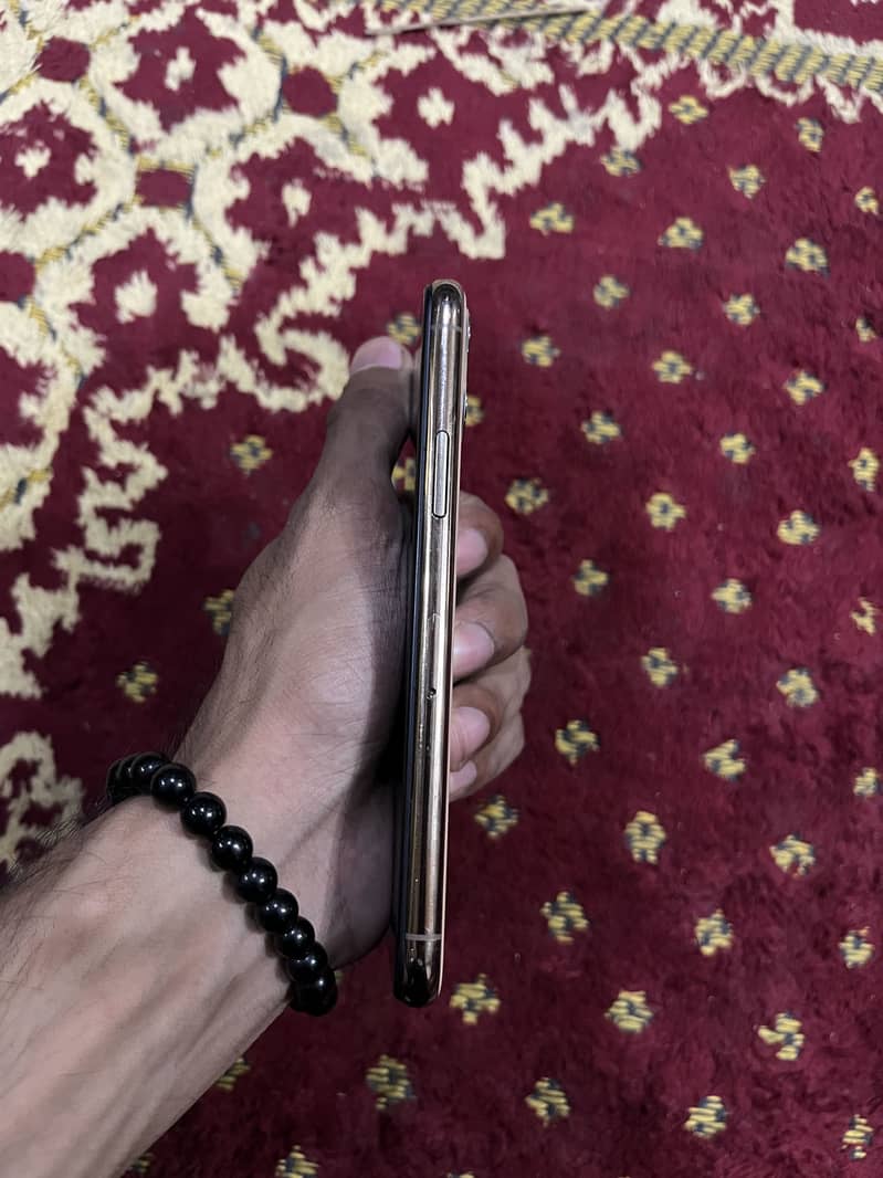 Apple iPhone 11 Pro 3