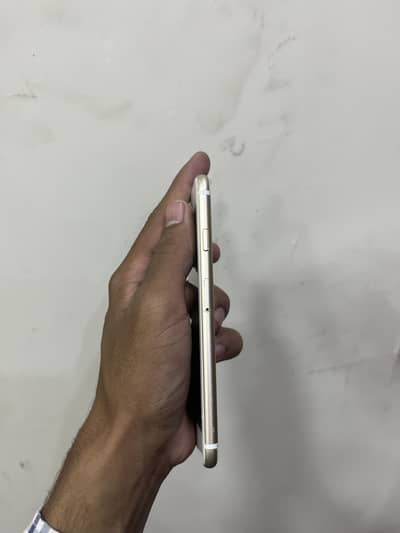 Apple iPhone 6S