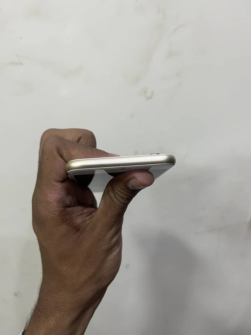 Apple iPhone 6S 2
