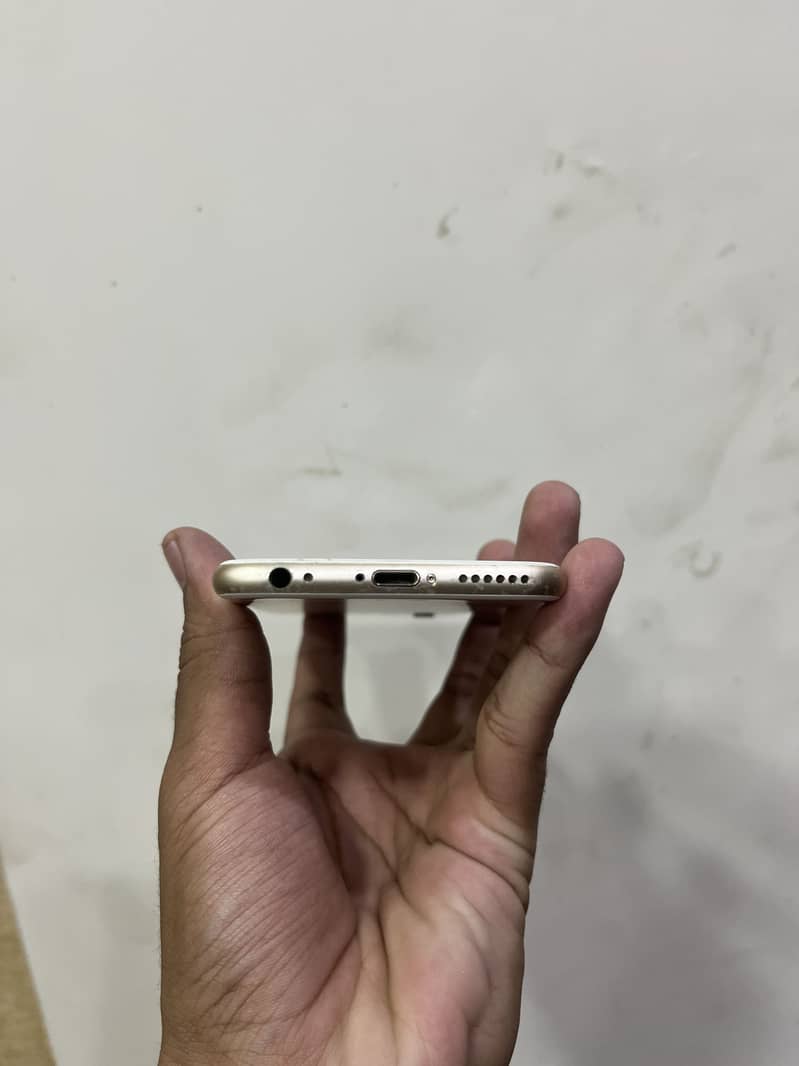 Apple iPhone 6S 5