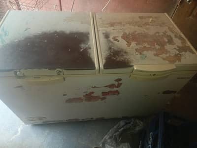 urgent selling waves freezer good cooling original gass no repair