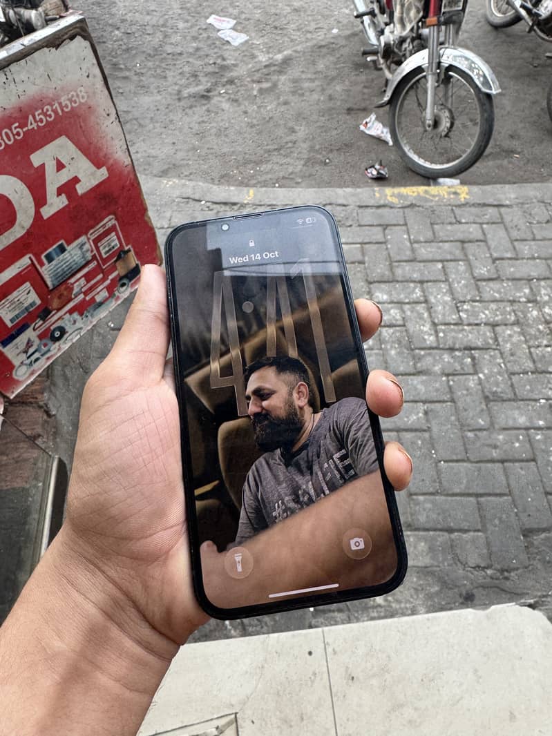 Apple iPhone 14 1