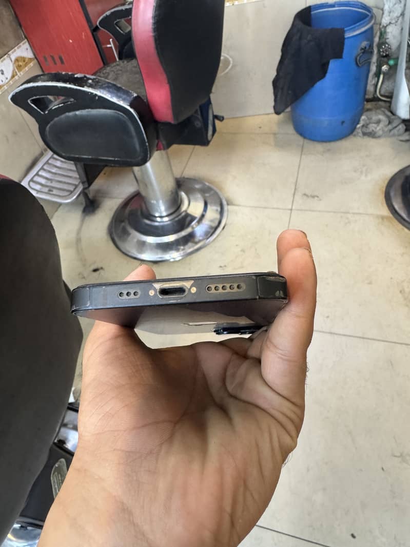 Apple iPhone 14 6