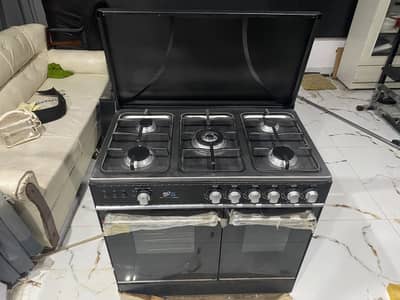 SG Cooking range with Backing oven 5 Burner in good condtion