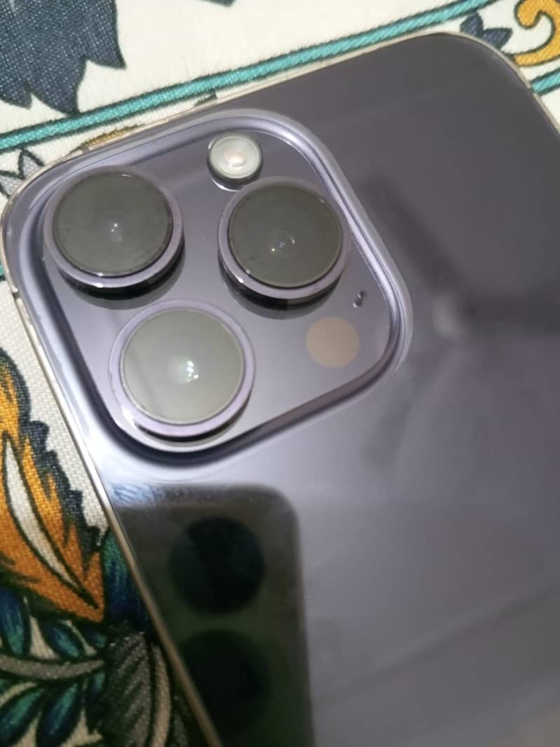 Apple iPhone 14 Pro Max 4