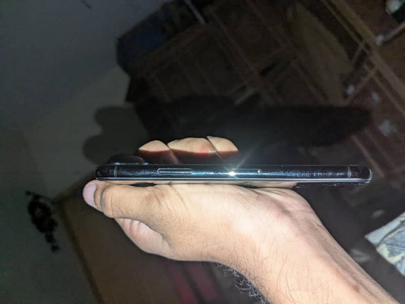 Apple iPhone 11 Pro 1