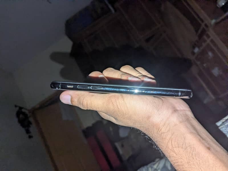 Apple iPhone 11 Pro 2