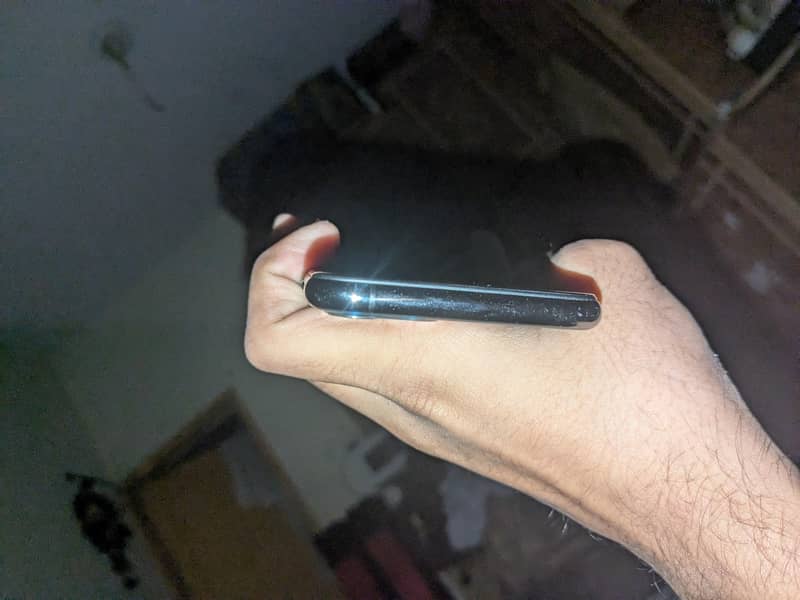 Apple iPhone 11 Pro 3