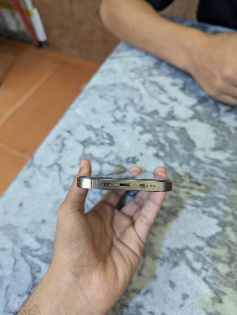 Apple iPhone 13 Pro 1