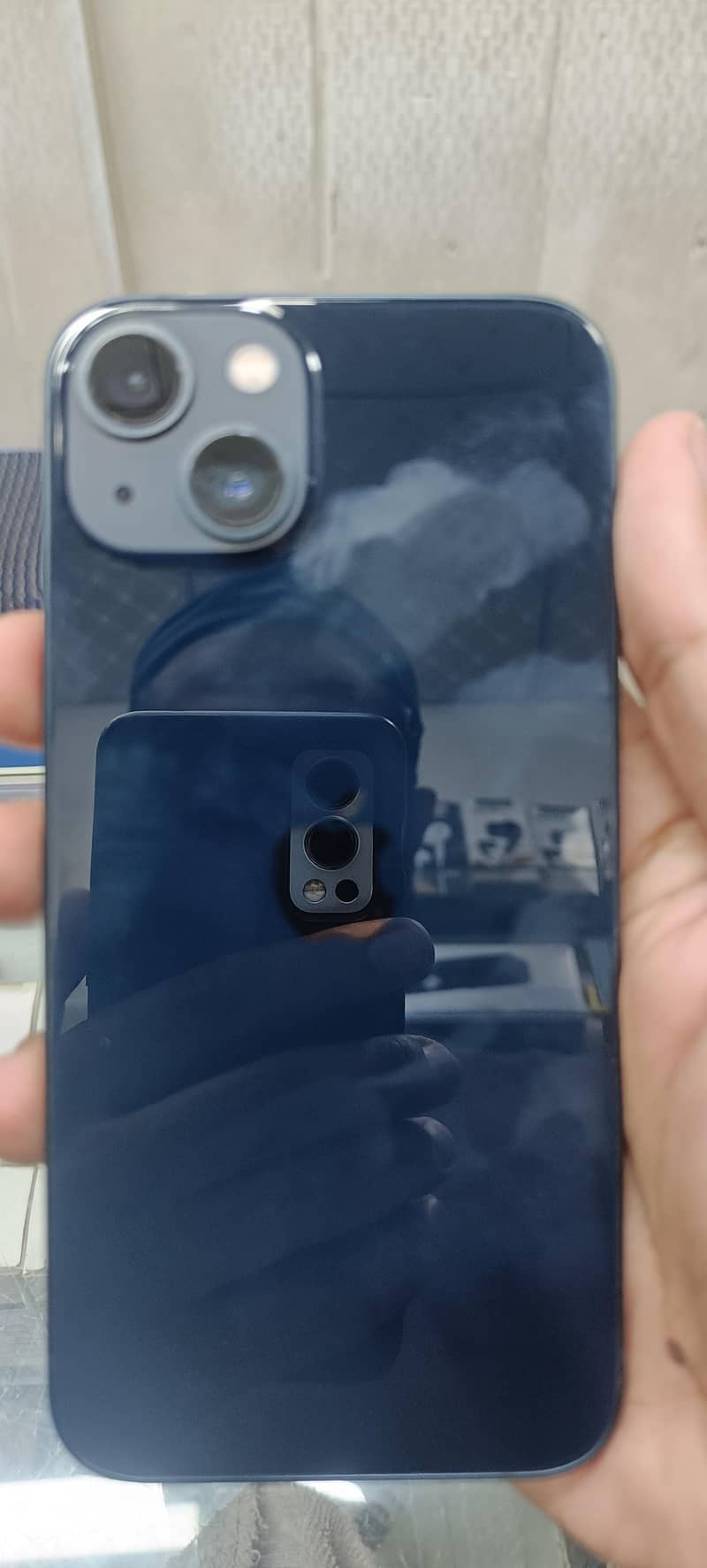 Apple iPhone 13 2