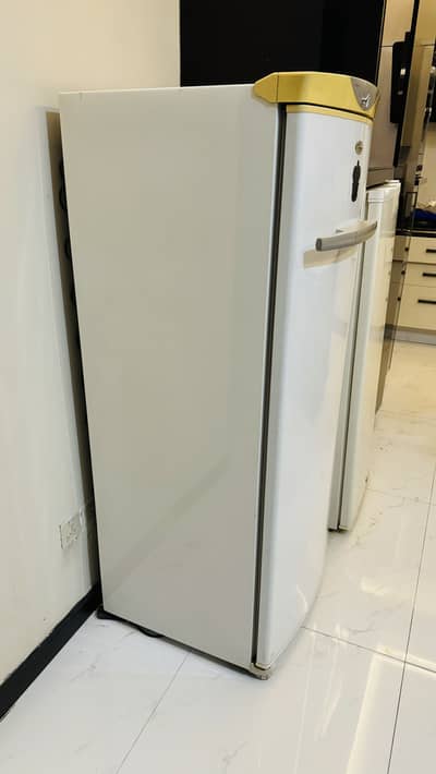 Whirlpool Single Door Upright Freezer  – Clean & Working