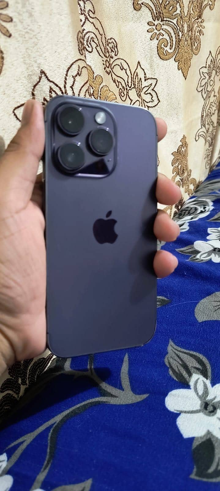 Apple iPhone 14 Pro 0