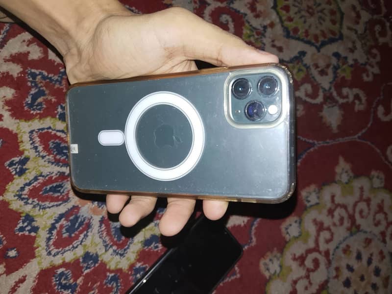 Apple iPhone 11 Pro Max 1
