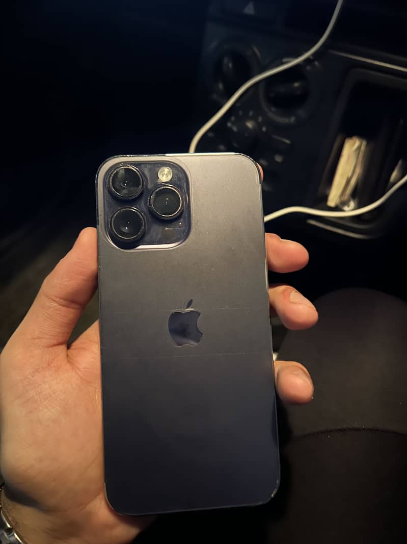 Apple iPhone 14 Pro Max 15