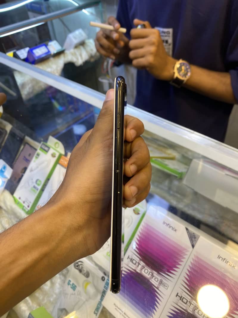 Apple iPhone 7 Plus 4