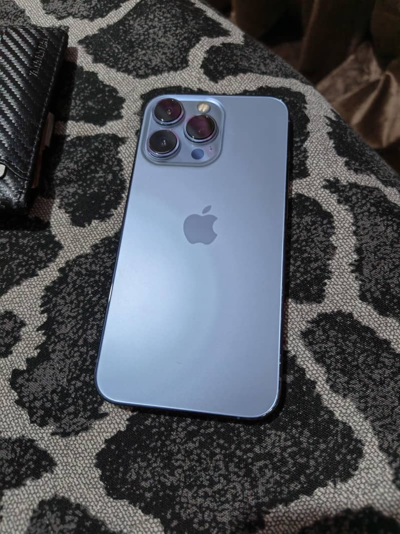 Apple iPhone 13 Pro 4