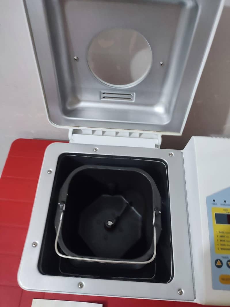 Hinari Homemaker Electric Automatic Breadmaker / Dough Maker 9