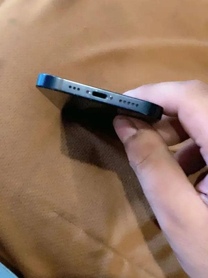 Apple iPhone 12 5