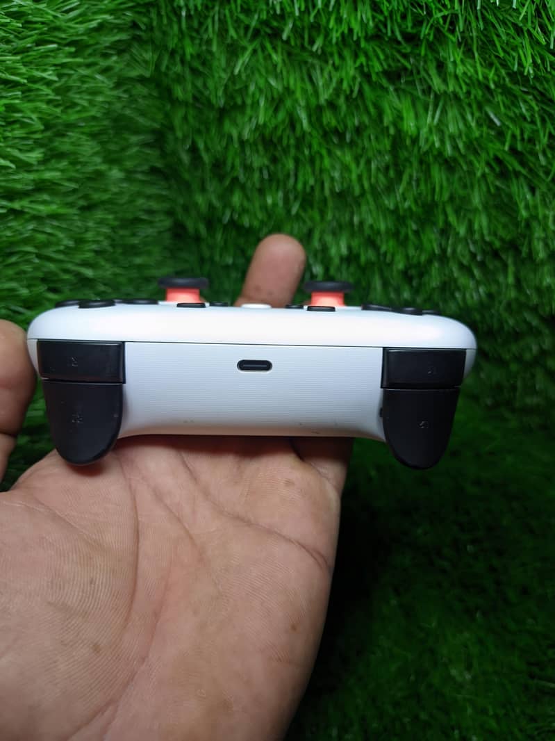 Google Stadia Gaming Controller - Good Condition 3