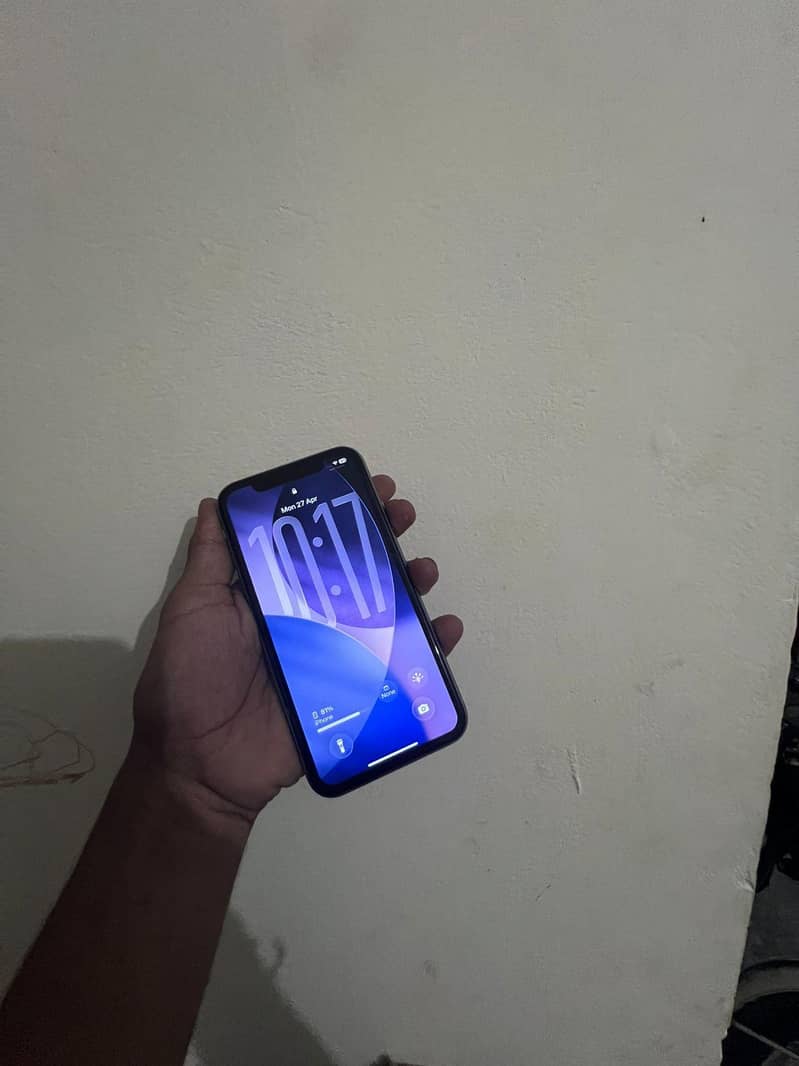 Apple iPhone 11 3