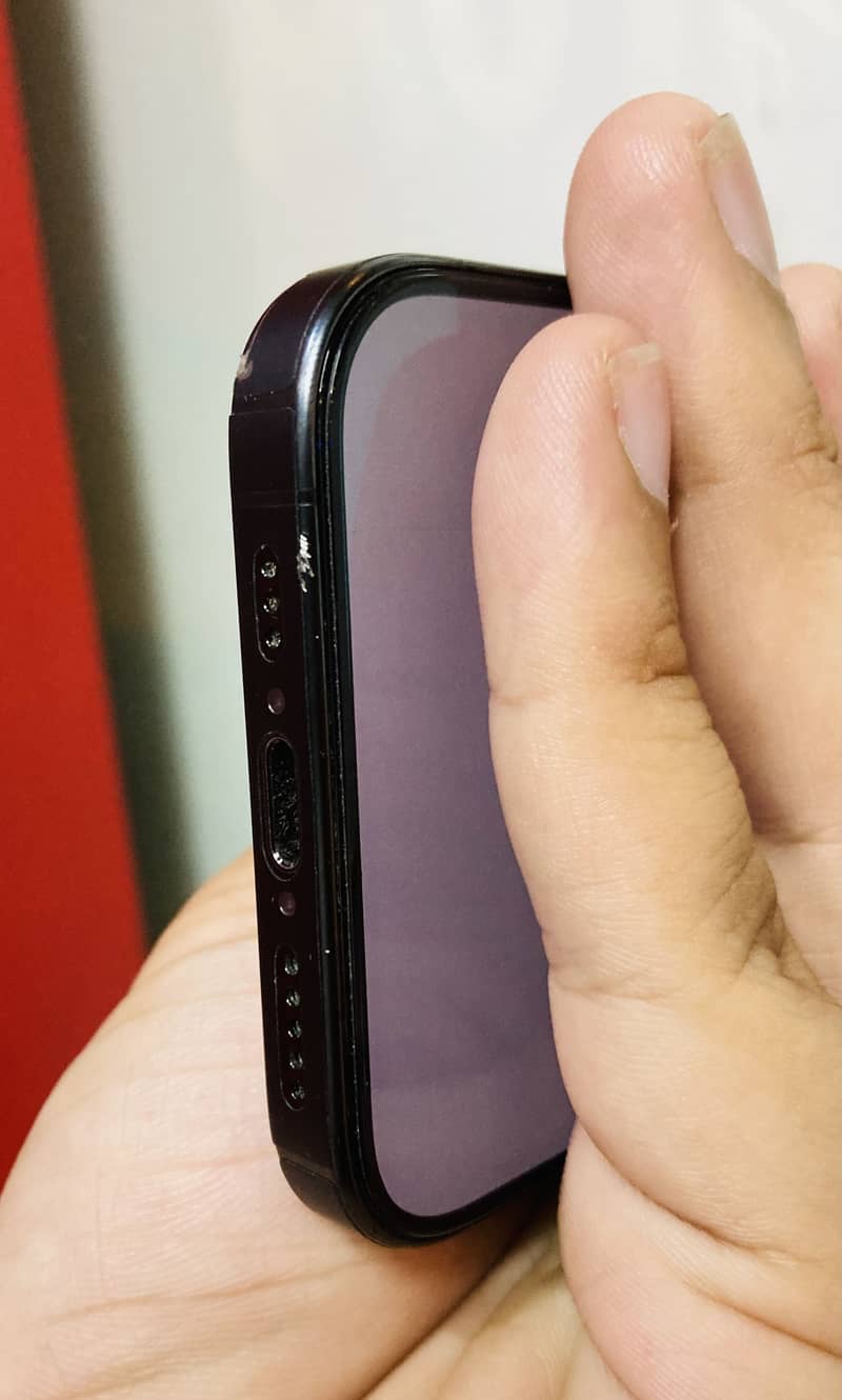 Apple iPhone 15 Pro 1