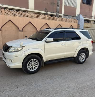 Toyota Fortuner V 2013