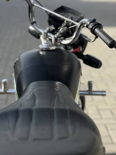 CD-70-2024-MODEL-NEAT AND CLEAN BIKE ALL GENIUINE PARTS ATTACHED