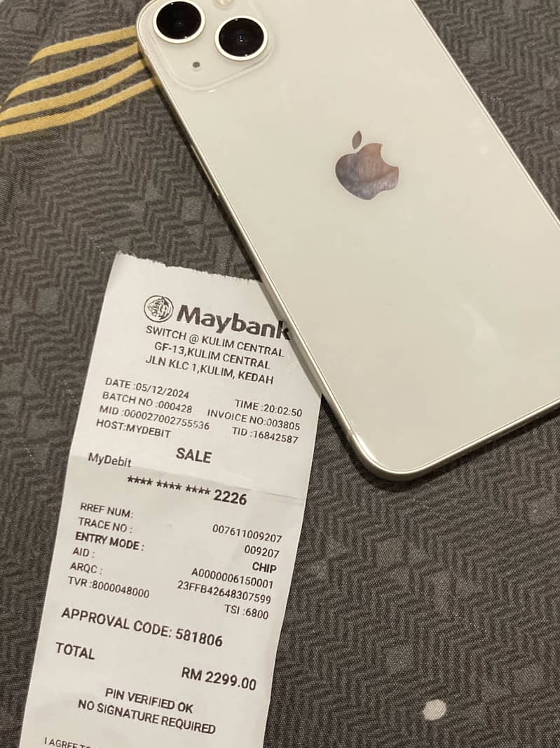 Apple iPhone 13 0