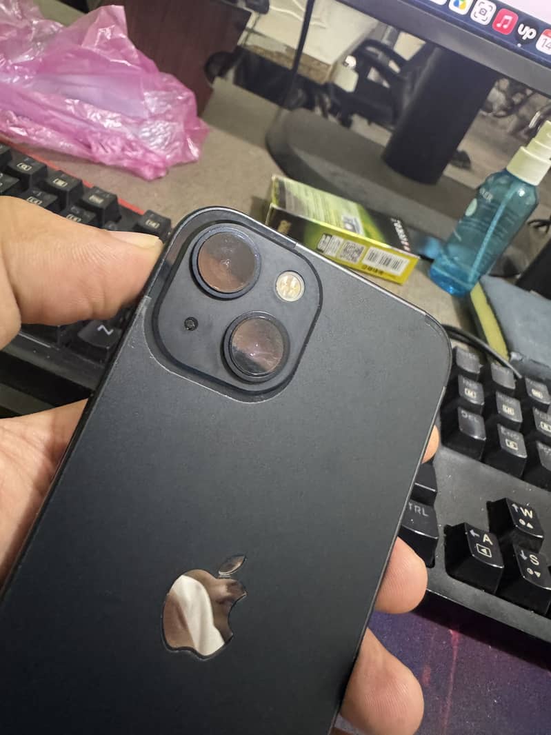 Apple iPhone 13 5