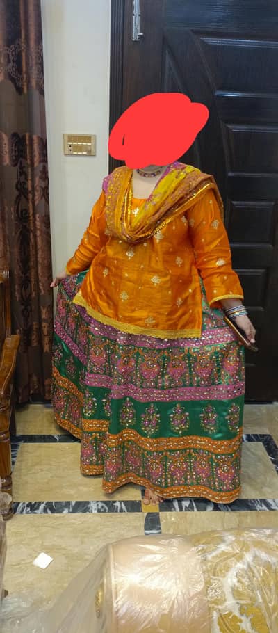 Mehndi lehanga
