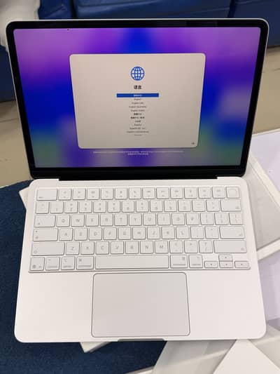 MACBOOK NEO (512GB) BRAND NEW ALL ACCESSORIES