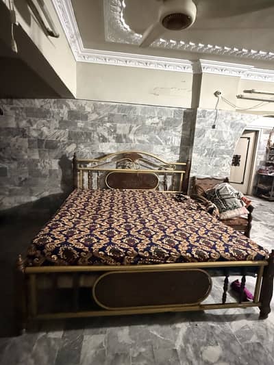 King Size Iron Bed with Mattress