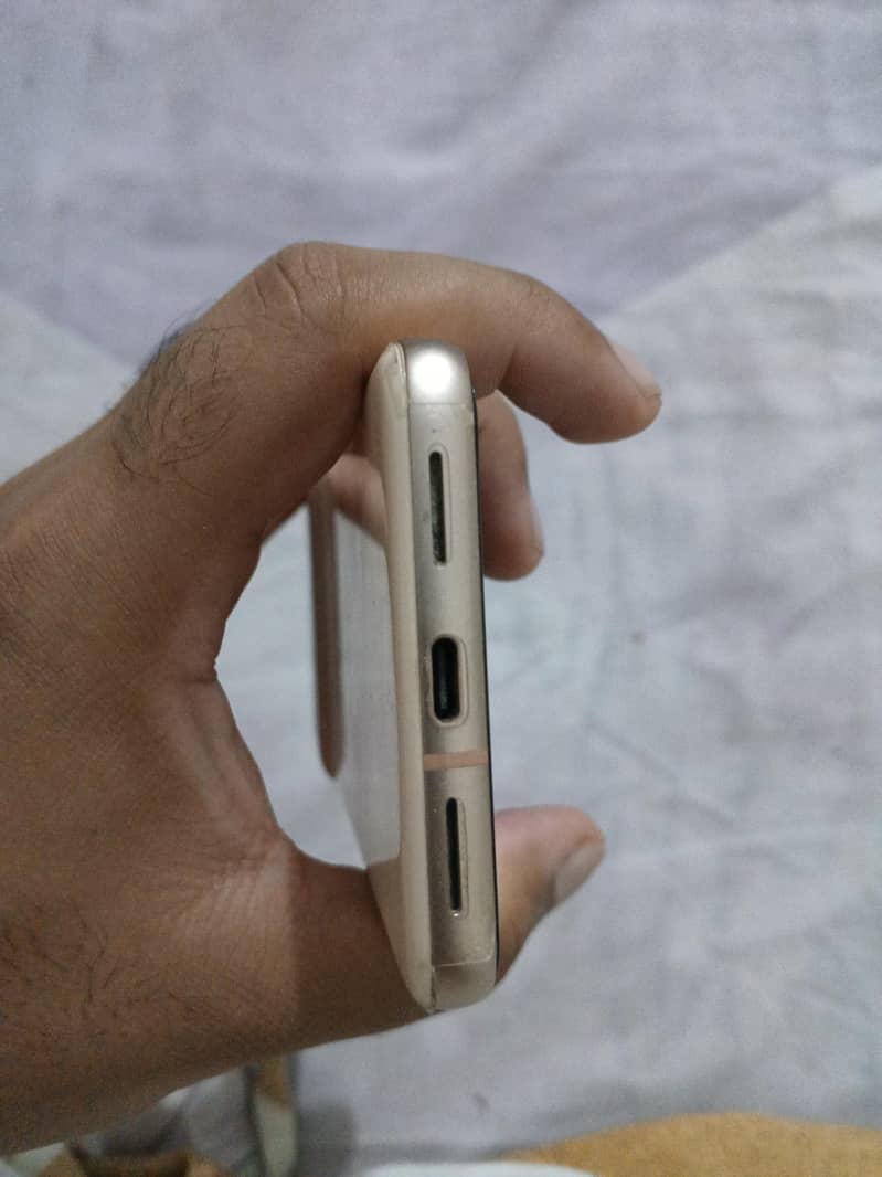 Google Pixel 8 5