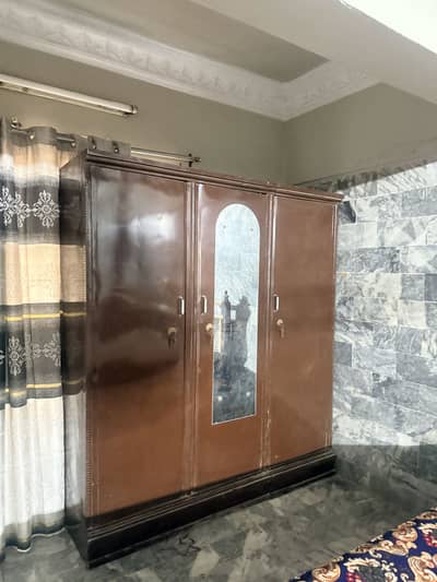 3 Door Iron Almari with Mirror – 10/10 Condition