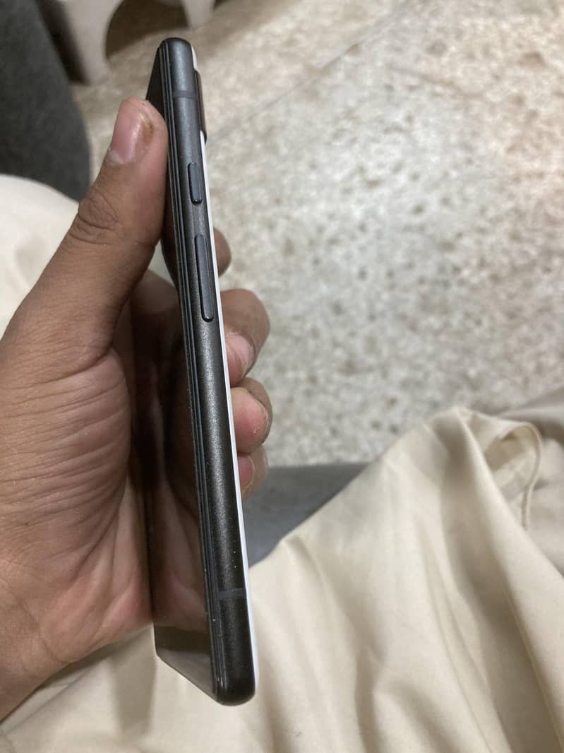 Google Pixel 6a 1