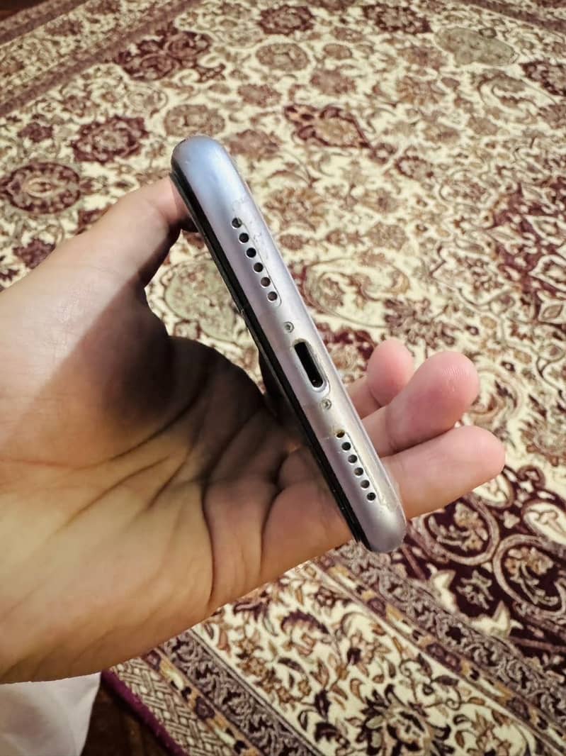 Apple iPhone 11 1