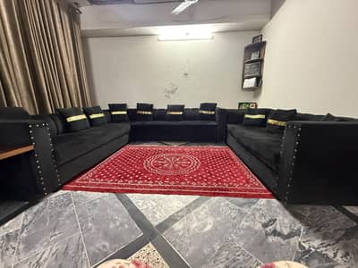 9 Seater Sofa Set Brand new condition Velvet Black