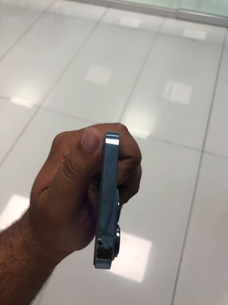 Apple iPhone 13 Pro 4